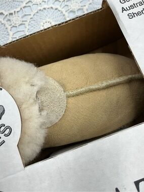 Shearling Slippers - Tan